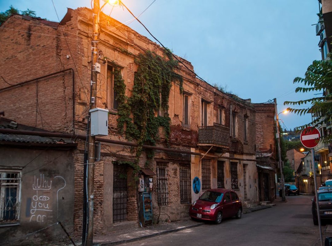 How Do You Call Zhashlid